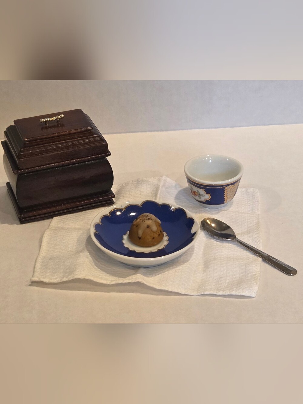 Retired Pleasant Co American Girl Felicity Tea Treat Set